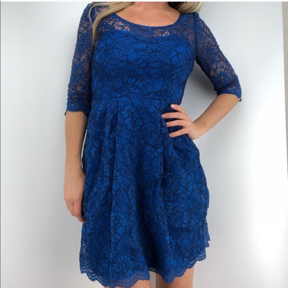 Betsy Johnson Fun & Flirty gorgeous lace dress